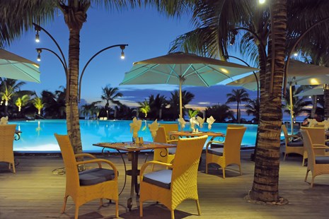 mauritius le victoria hotel restaurant and pool 72dpi 2500px
